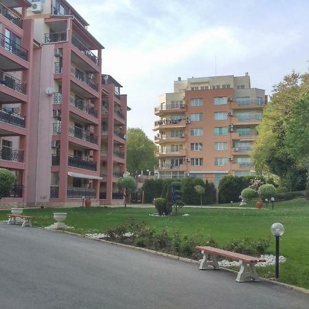 Luxury Sunrise Complex Apartment 골든샌드 외부 사진