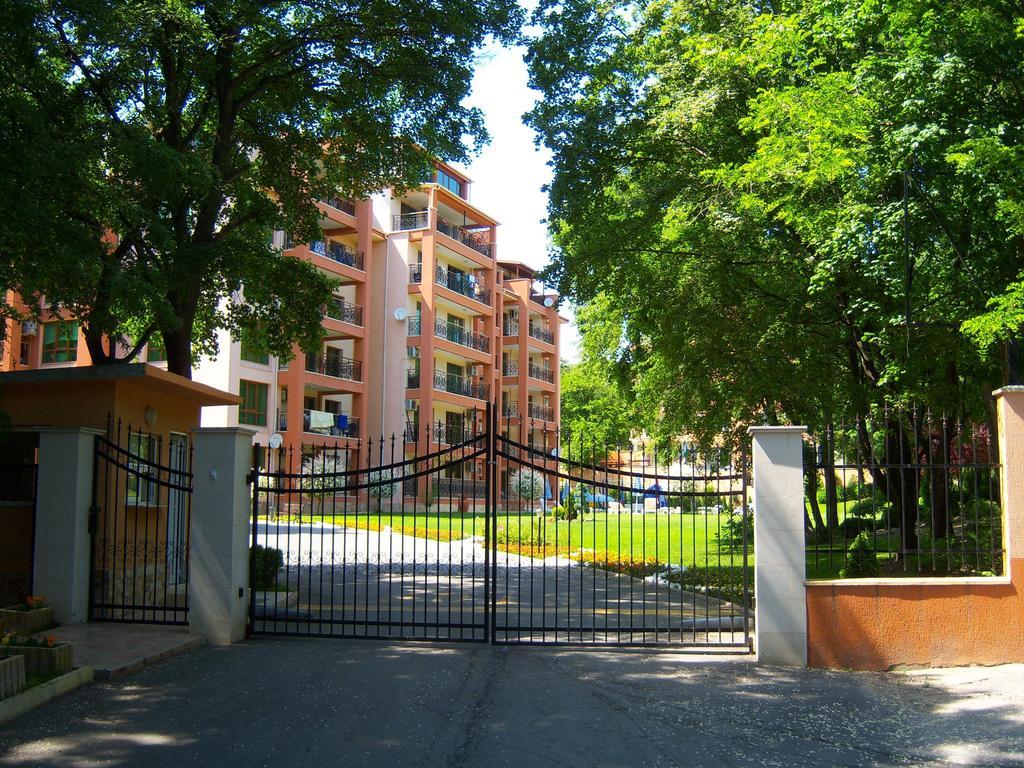 Luxury Sunrise Complex Apartment 골든샌드 외부 사진