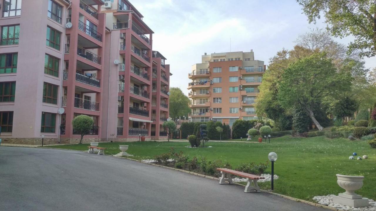 Luxury Sunrise Complex Apartment 골든샌드 외부 사진